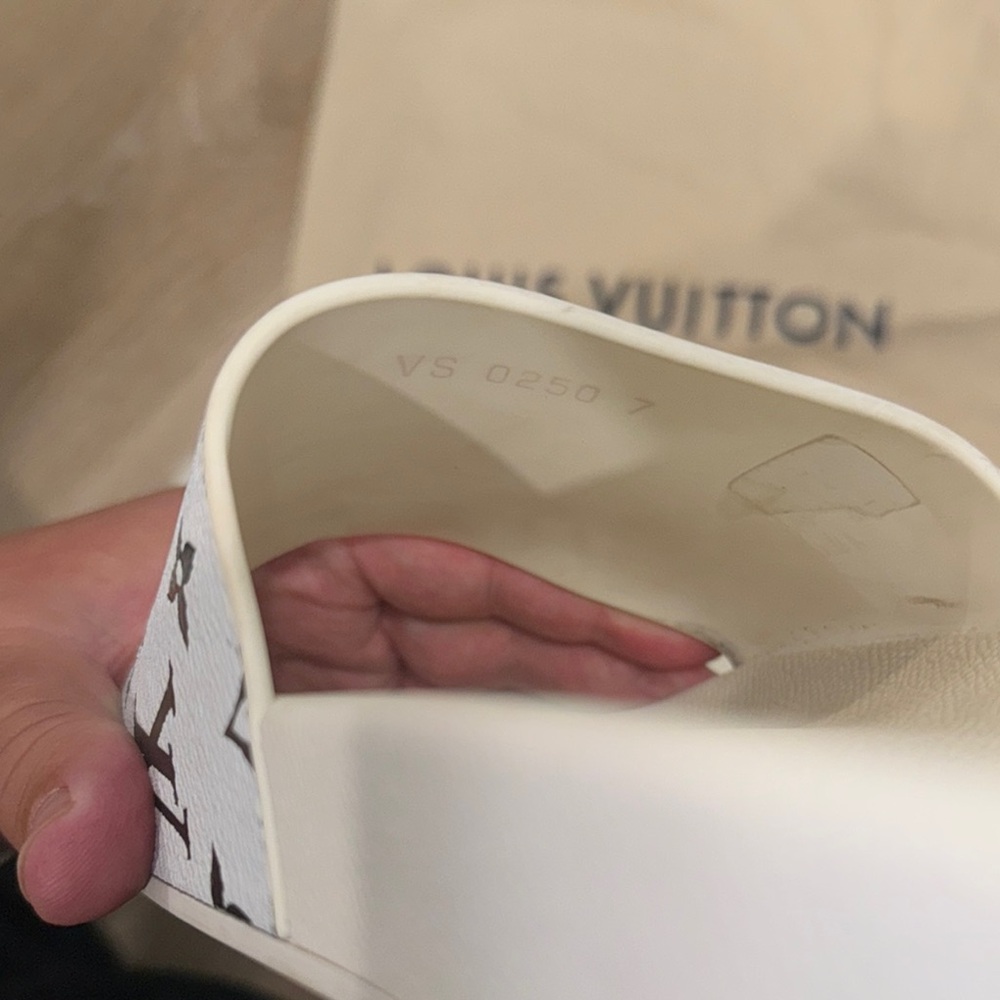 100% Authentic Louis Vuitton Monogram White Hologram Slides 🤍🤍 - Picture 9 of 15